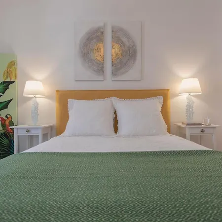 Lovelystay - Sunny Flat W/ Balcony Overseeing Graca And River Apartment *